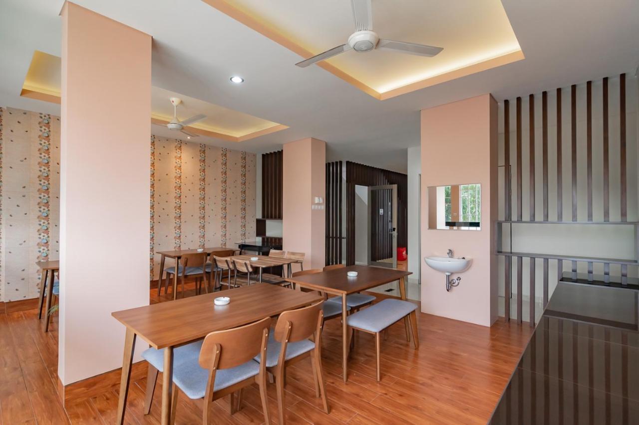 RedDoorz Plus @ Cirebon City Center Zewnętrze zdjęcie