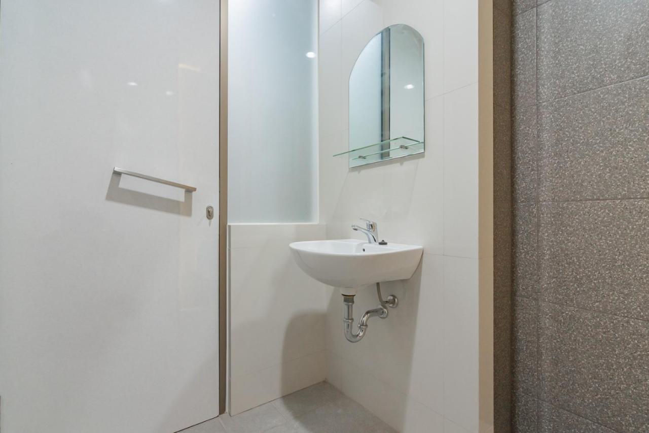 RedDoorz Plus @ Cirebon City Center Zewnętrze zdjęcie